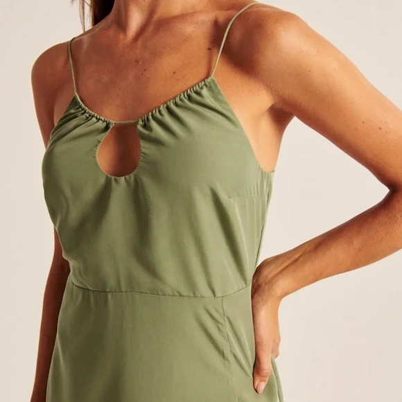 Abercrombie & Fitch keyhole halter midi dress - Picture 2 of 9